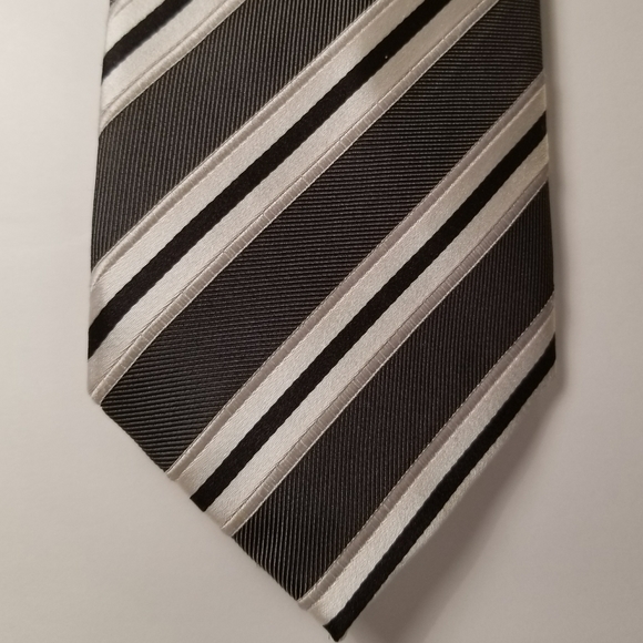 Striped Bill Blass tie - Picture 1 of 6